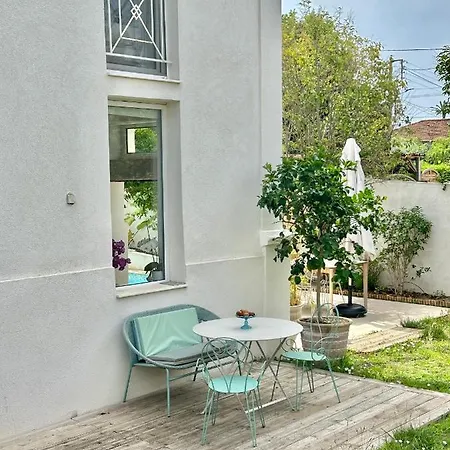 Belle Maison De Avec Piscine 4* Αντίμπ